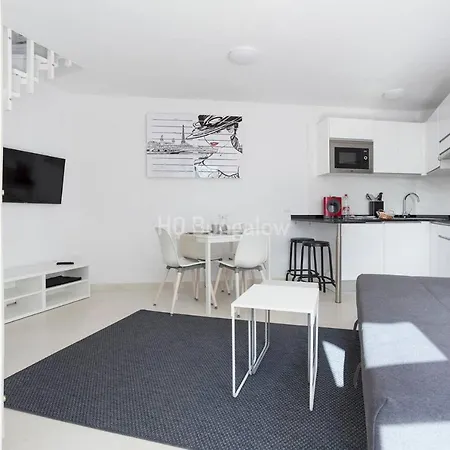 Apartment Playaflor Chill Out A 50 Mtrs De La Playa (adults Only) *